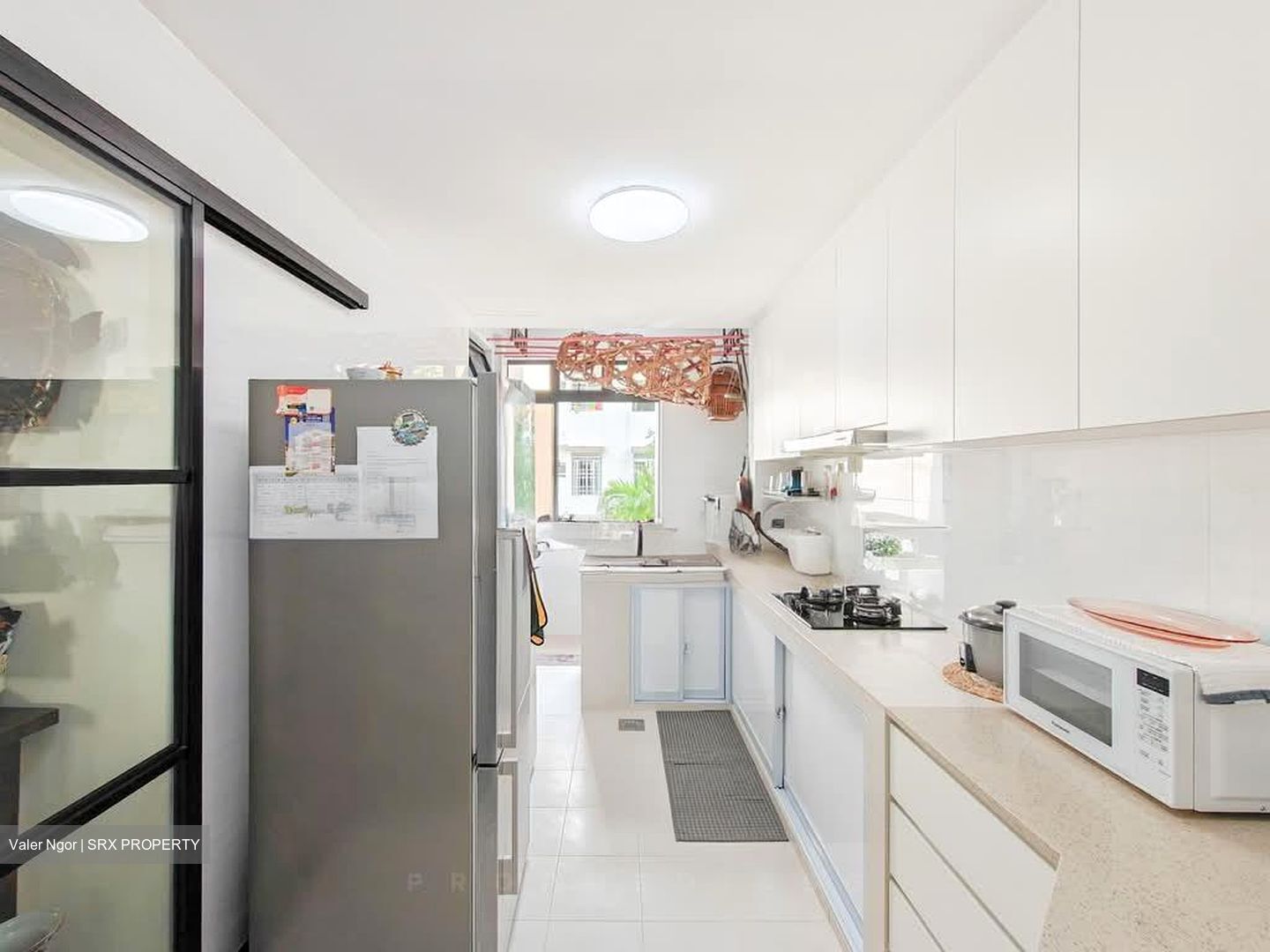 Silahis Apartments (D15), Apartment #574151361